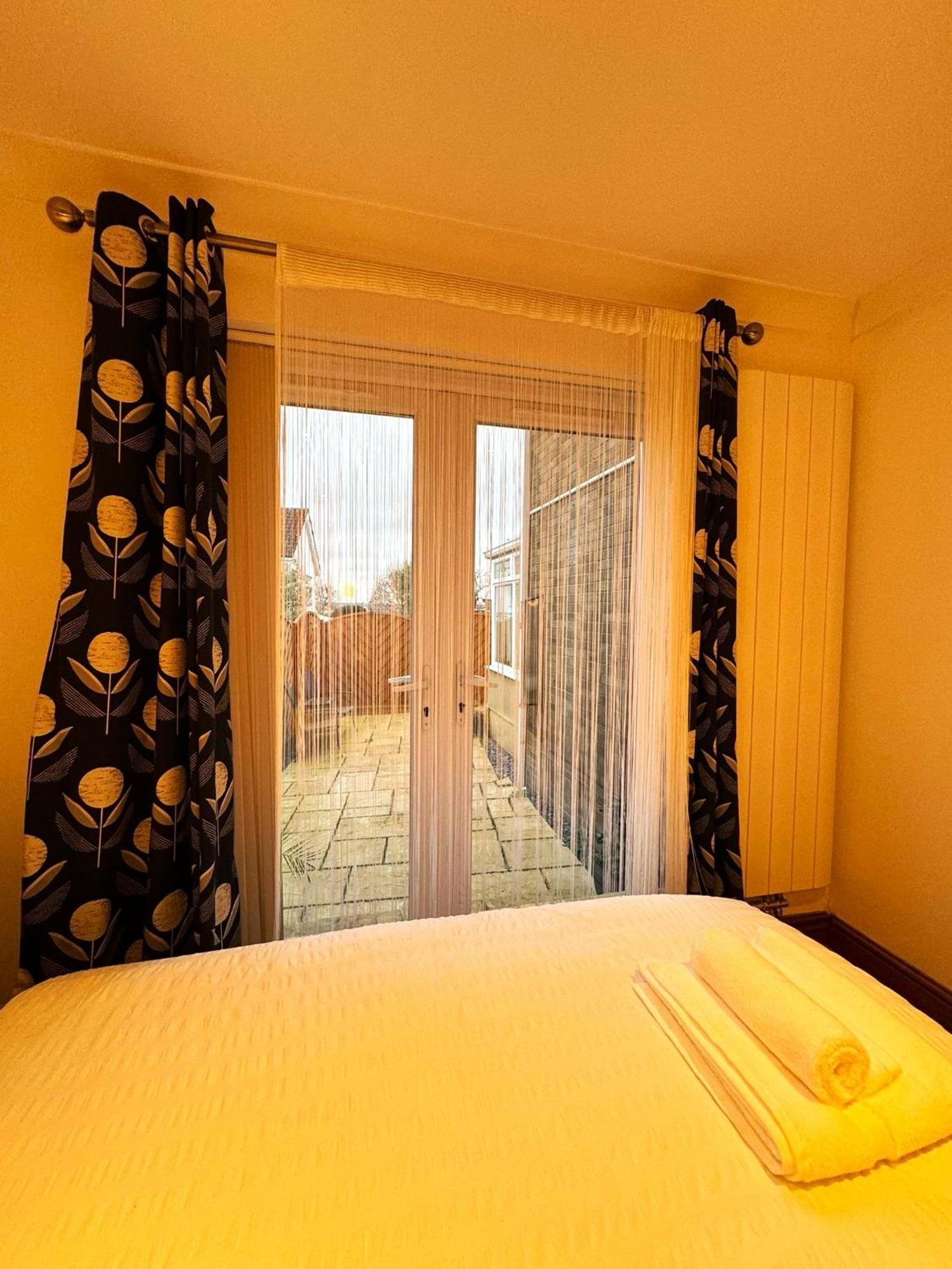 Dundridge Home - Morden Urban Living - Sleeps Up To 9 Guests & Private Parking For 2 Vehicles Бристоль Екстер'єр фото